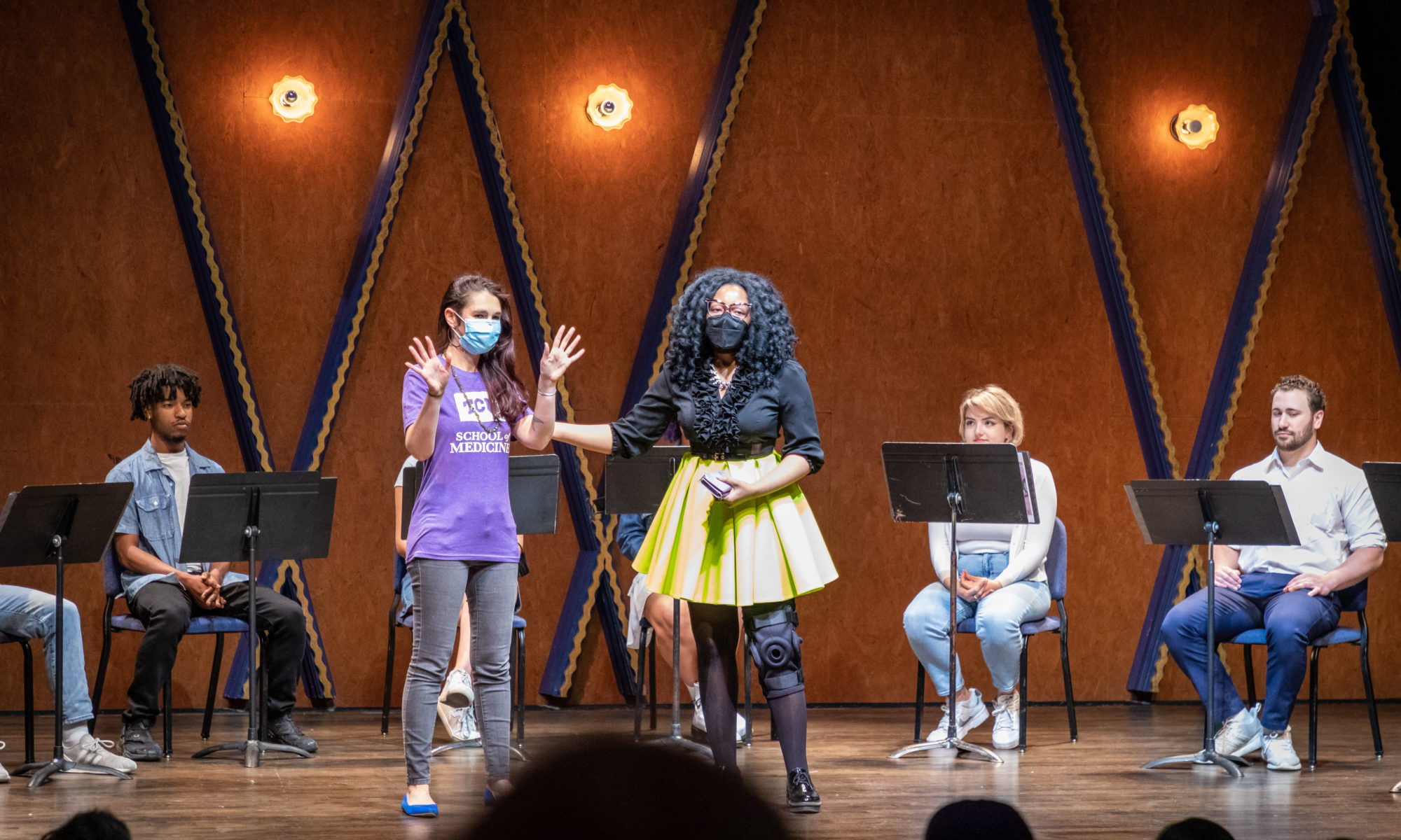 Stethoscope Stage founder Ayvaunn Penn introducing TCU School of Medicine faculty member Lauren Mitchell at the inaugural festival in April 2022.