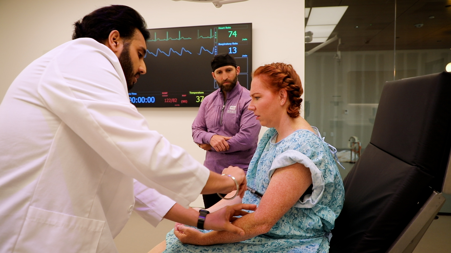 Simulation OR Room with Student and Patient